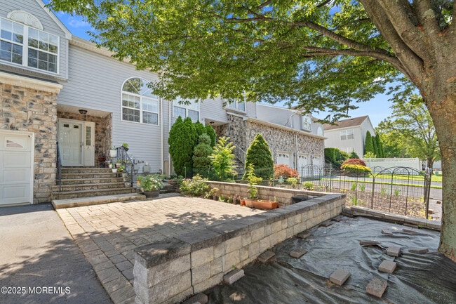 Building Photo - 7 Warbler Rd