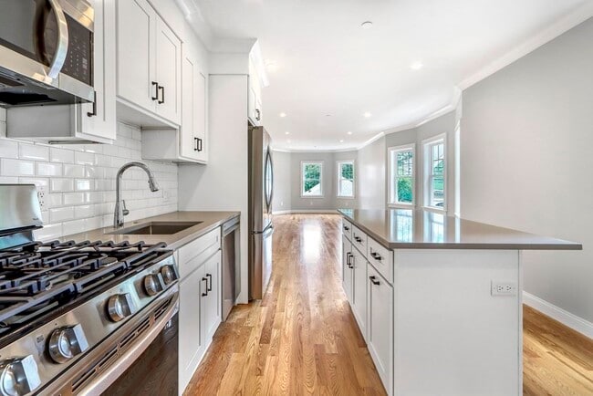 Building Photo - 60 Johnswood Rd