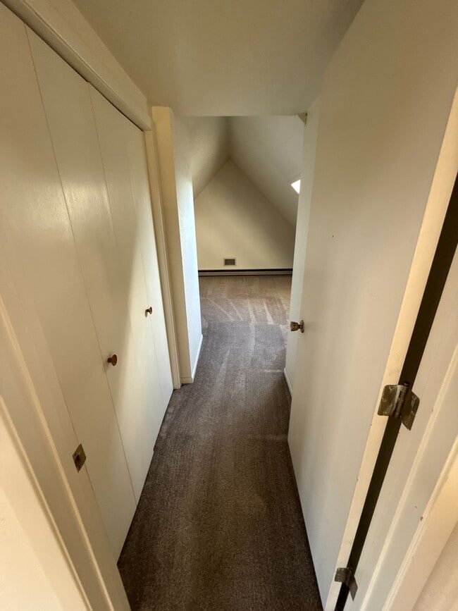 Building Photo - BM- 406