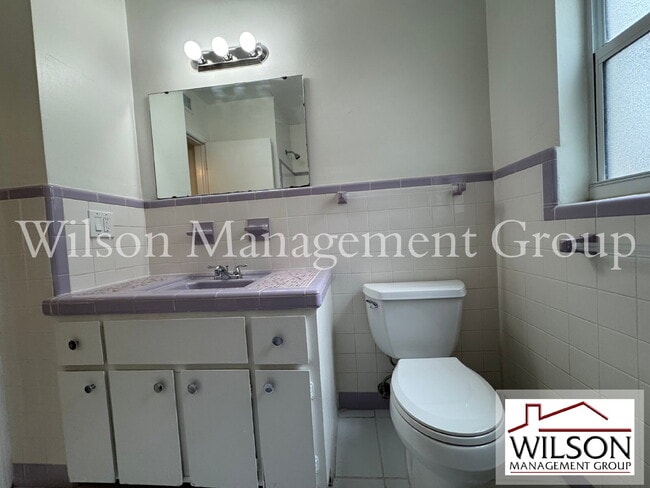 Building Photo - 210 E Yale St