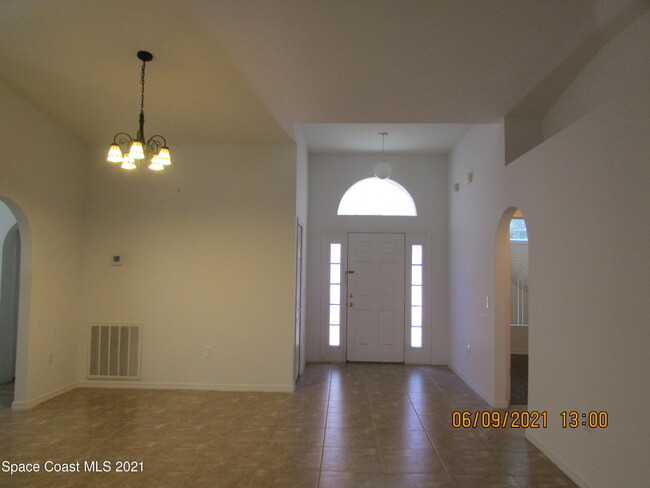 Building Photo - 3472 Chica Cir