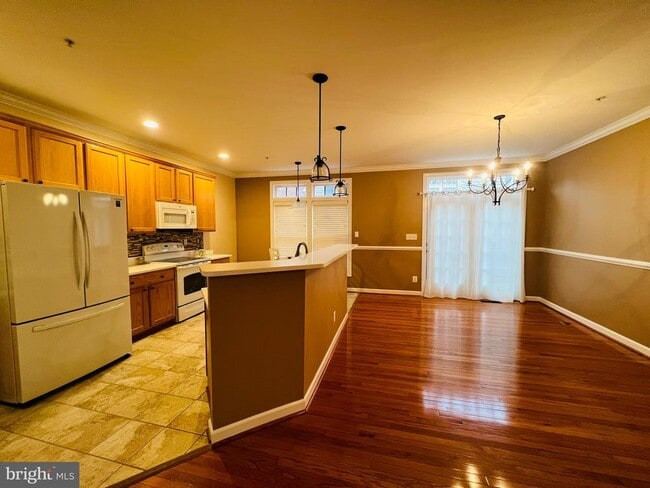 Building Photo - 10631 Sandown Way