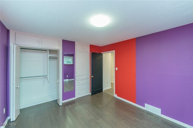 Building Photo - 2500 Deborah Dr