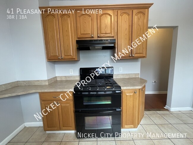 Building Photo - 41 Pleasant Pkwy