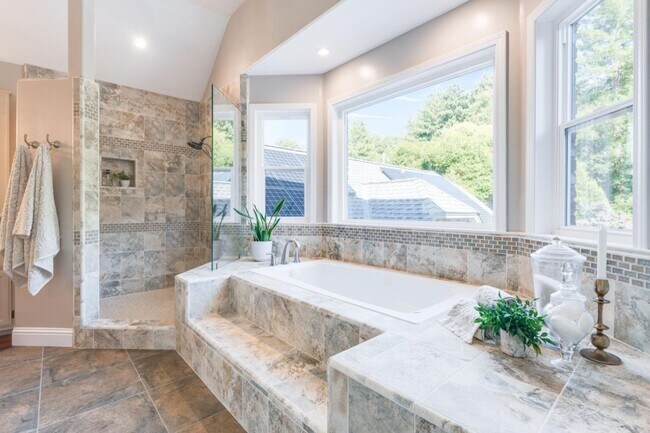 Building Photo - 5br/4ba Home - Luxury Country Living Minutes to Capitola & Soquel Village