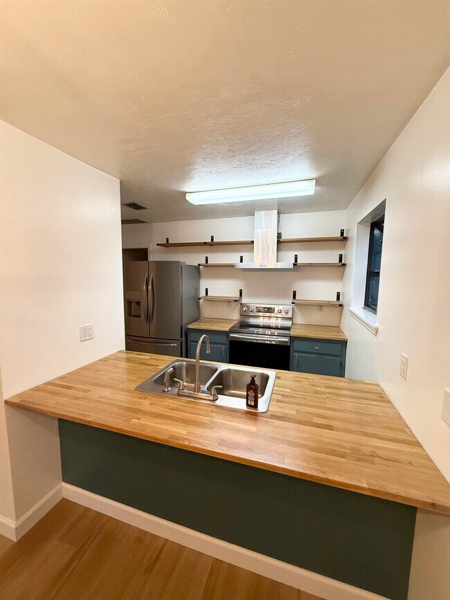 Building Photo - 3609 Sedona Loop