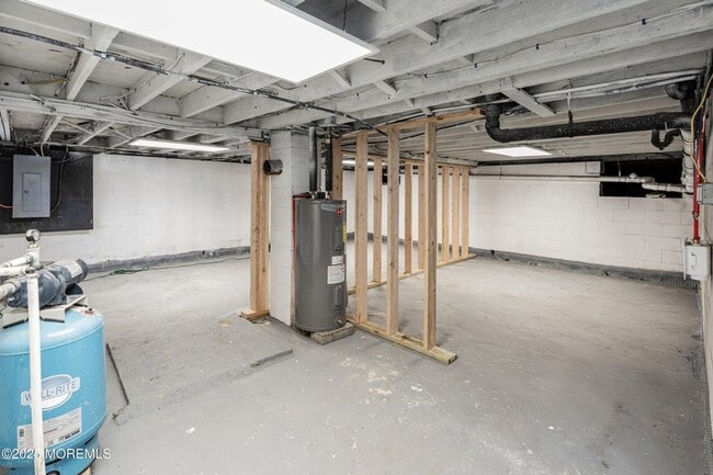Building Photo - 11 Malsbury Ln