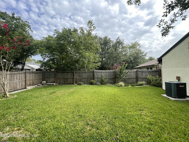 Building Photo - 11432 Skipjack Way S