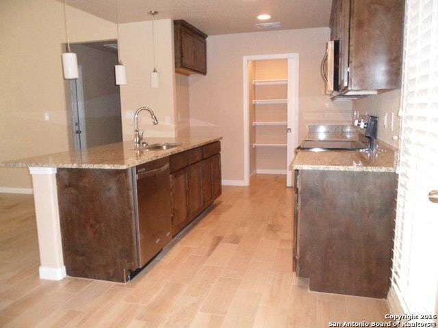 Building Photo - 606 Mockingbird Cove