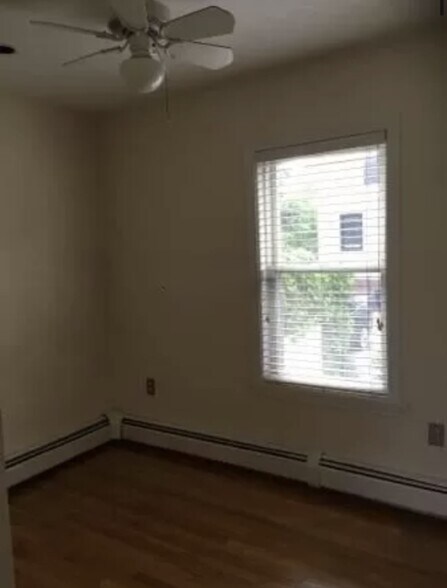 Building Photo - 149 Perkins St
