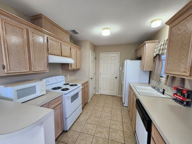 Building Photo - 7834 Wolverine Dr