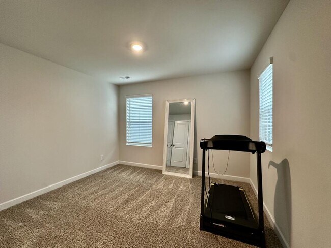 Building Photo - 6212 Hailstone Rd