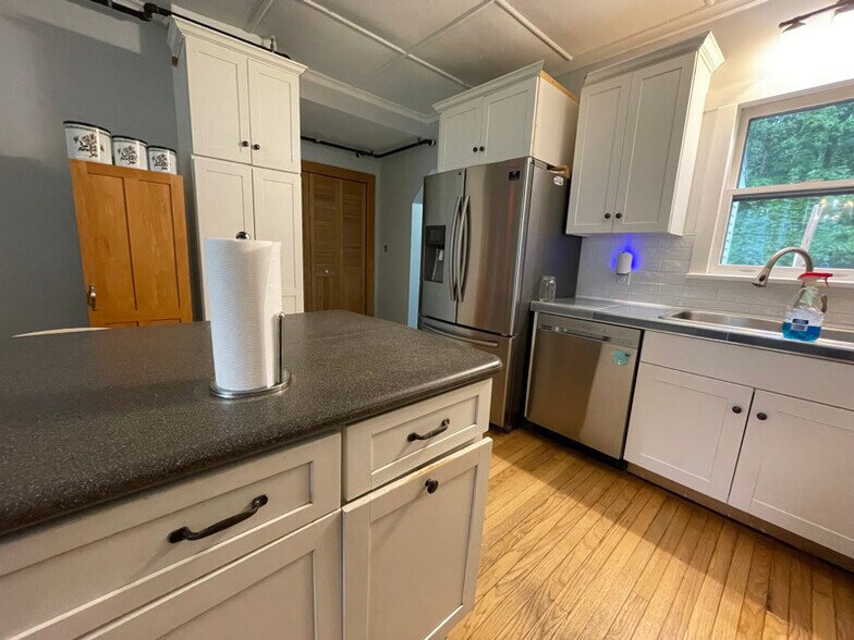 Building Photo - 18 Salmon Falls Rd