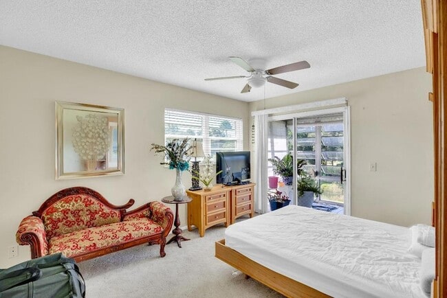 Building Photo - 2 Vista Gardens Trail Unit 202