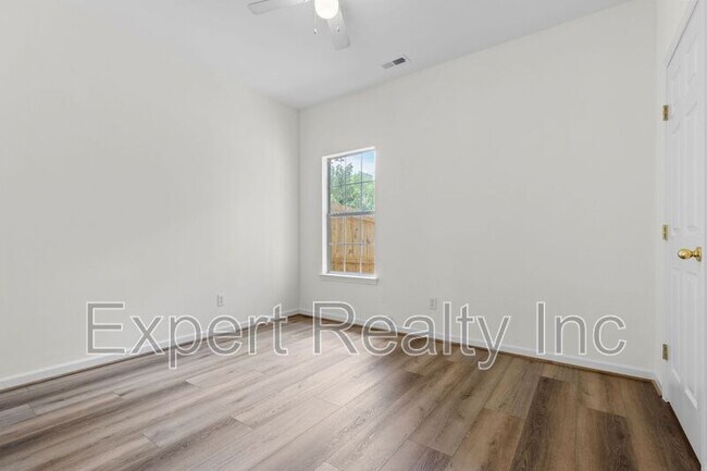 Building Photo - 9305 Brook Forest Cir