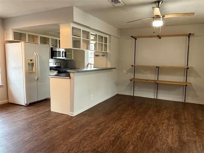 Building Photo - 7404 Bethune Ave