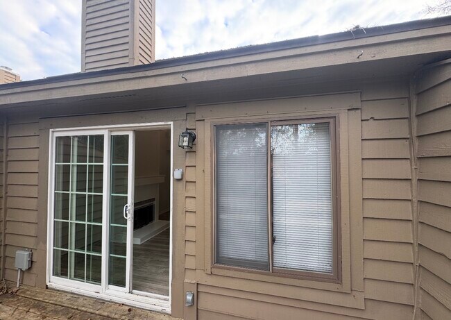 Building Photo - 229 St Luke Ct