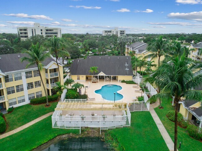 Building Photo - 6364 La Costa Dr