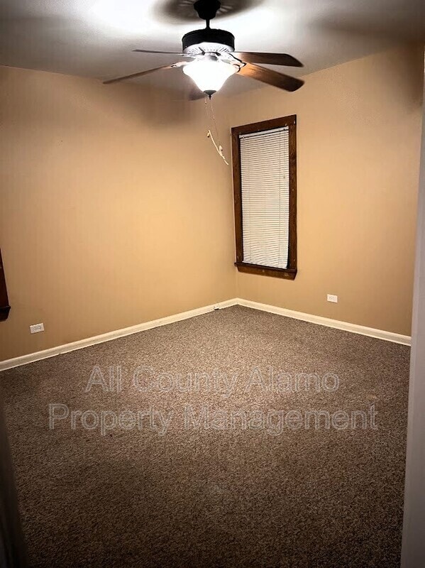 Building Photo - 301 Aero Ave