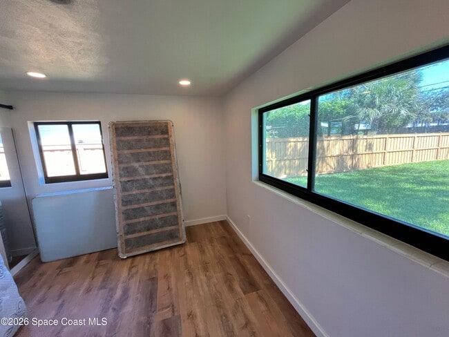 Building Photo - 1004 Samar Rd