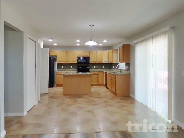 Building Photo - 15811 Surfbird Ct