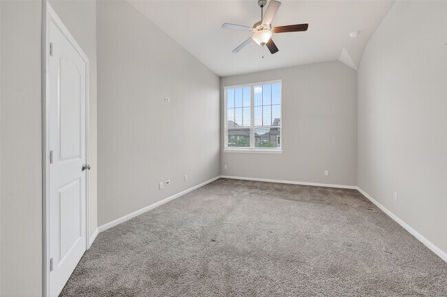 Building Photo - 16226 Rattlesnake Run Trl