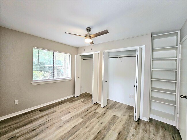 Building Photo - 3500 Tangle Brush Dr