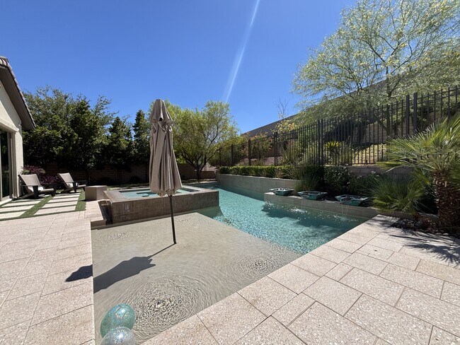 Building Photo - 81 Navarra Canyon Ct