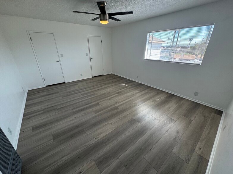 Building Photo - 4023 W 141st St