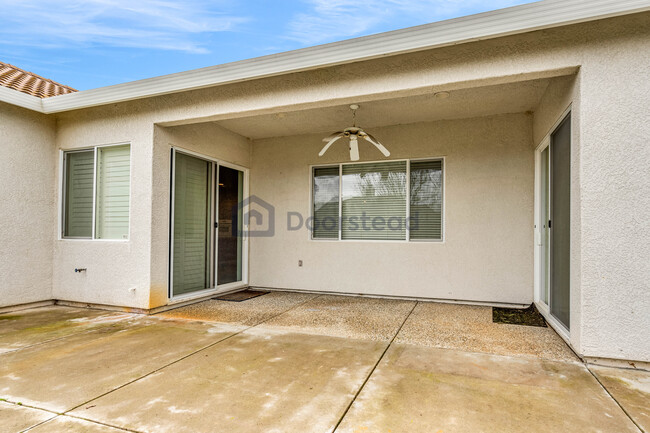 Building Photo - 9713 Toscano Dr