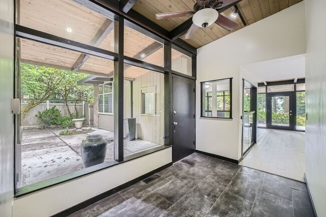 Building Photo - 4Bd/3.5Ba Medina House