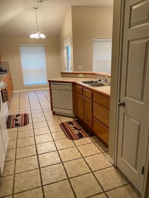 Building Photo - 4217 Manhattan Dr