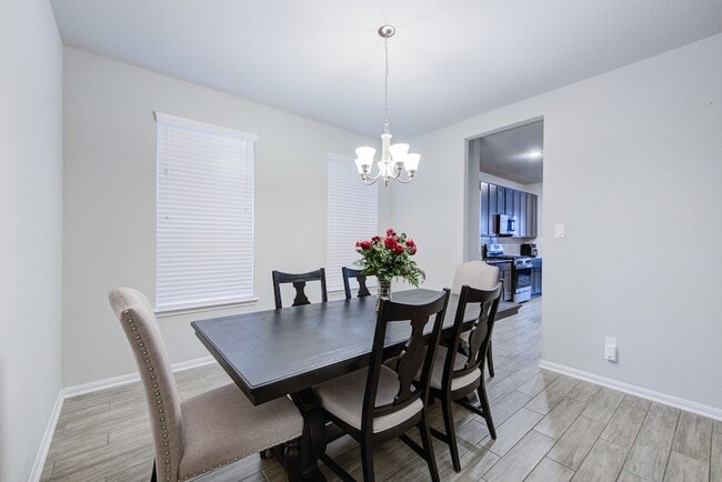 Building Photo - 3327 Etring Ln