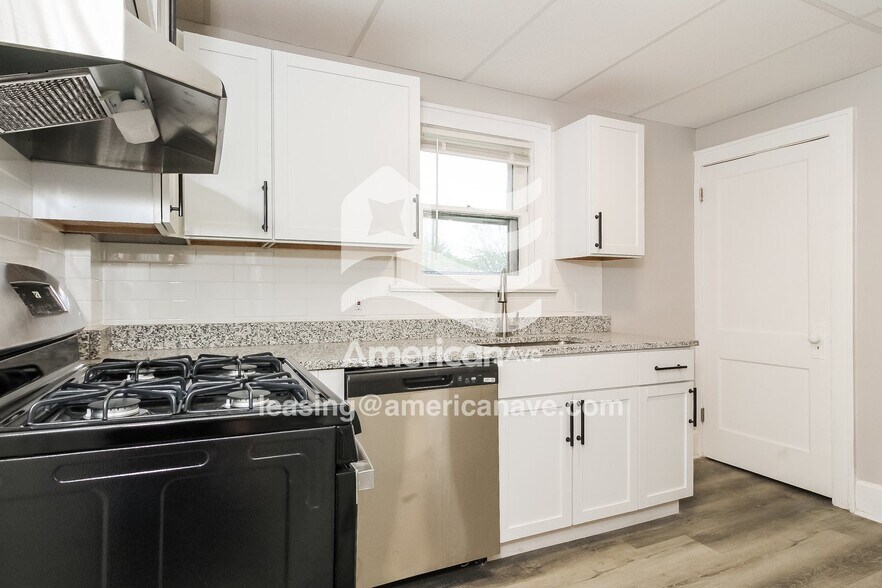 Building Photo - 813 Fess Ave