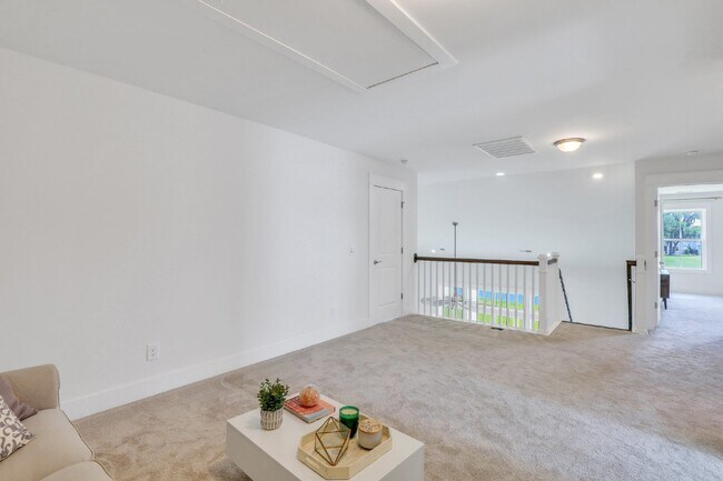 Building Photo - "Lagoon view in Lawton Station - Spacious ...