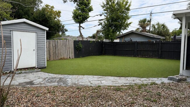 Building Photo - Updated 3 Bedroom Home with Bonus Florida Room, Workshop & Fenced Yard