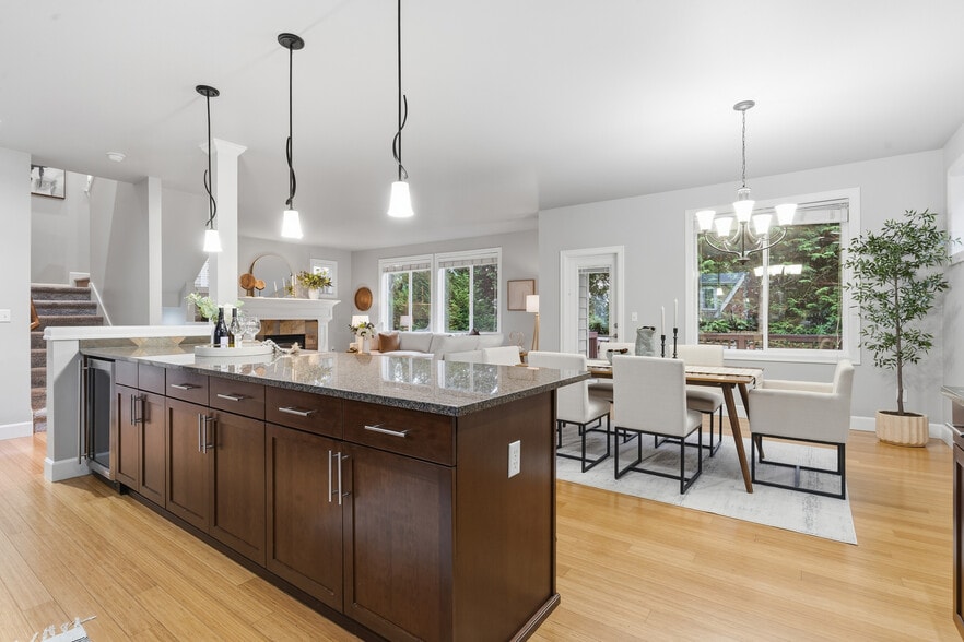 Building Photo - 12325 NE 86th Way