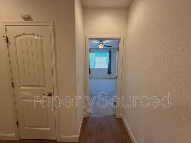 Building Photo - 333 Catmint St