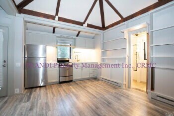 Building Photo - "Charming Studio Retreat in San Rafael – C...