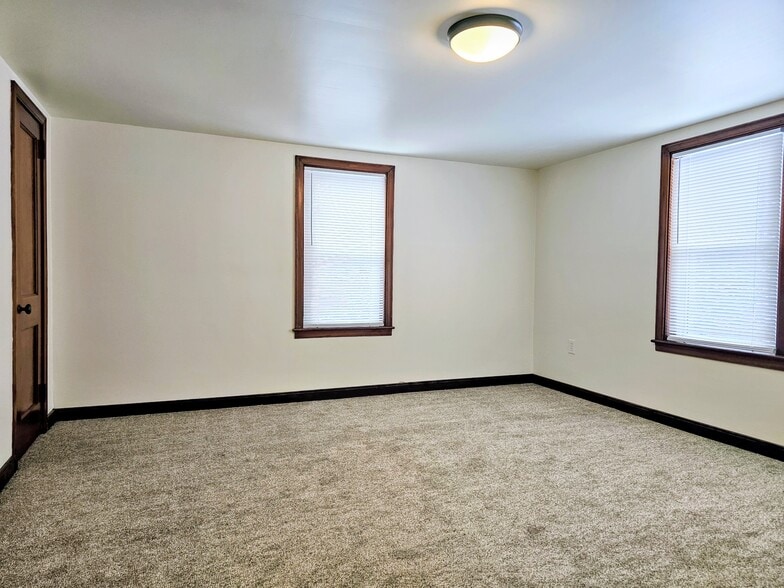 Building Photo - 221 Arch St