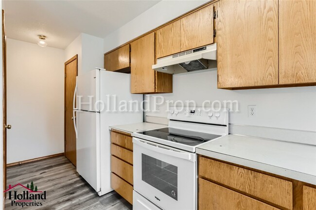 Building Photo - 3143-3145 NE 13th Pl