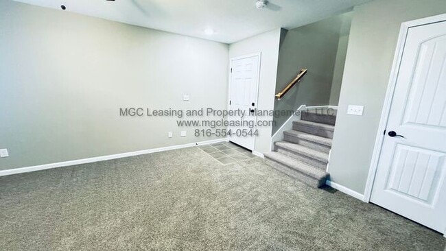 Building Photo - Baltimore Townhomes: Special Offer - One Month Free Rent!