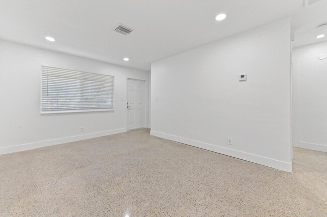 Building Photo - 2541 NW 64th Terrace