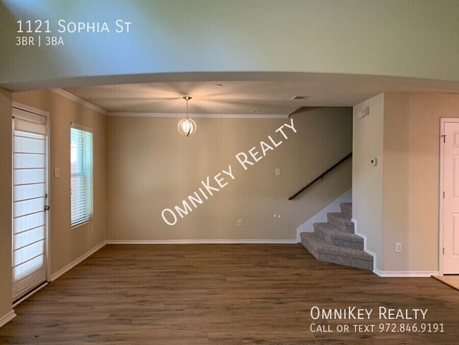 Building Photo - 1121 Sophia St
