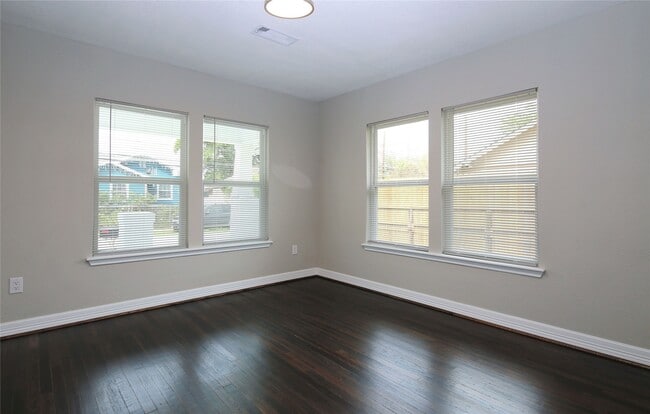 Building Photo - 5402 Texas St