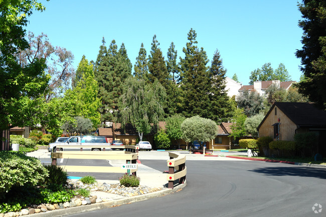 Building Photo - Chilpancingo Vista Apartments