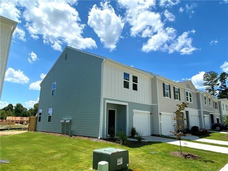 Building Photo - 239 Grand Central Wy