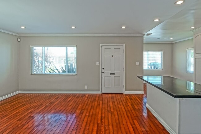 Building Photo - REMODELED, CHARMING & AIRY 3BR2BA HOME W/ OFFICE ON A LARGE LOT W/ NICELY LANDSCAPED FRONT YARD, ...