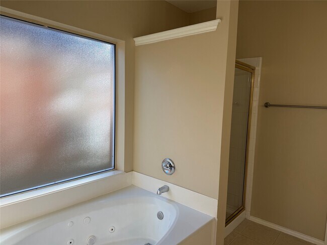 Building Photo - 7218 Broadelm Dr