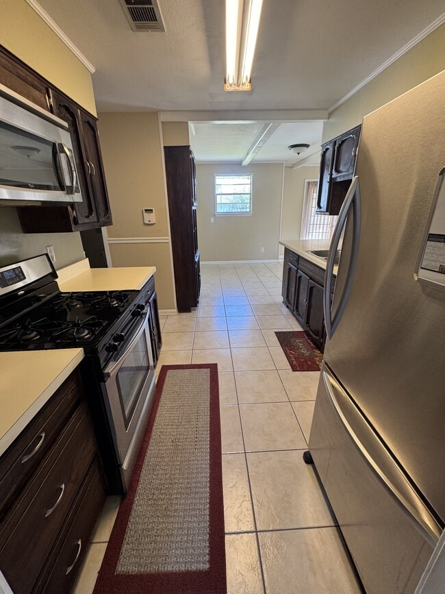 Building Photo - 1801 Carnation Ave